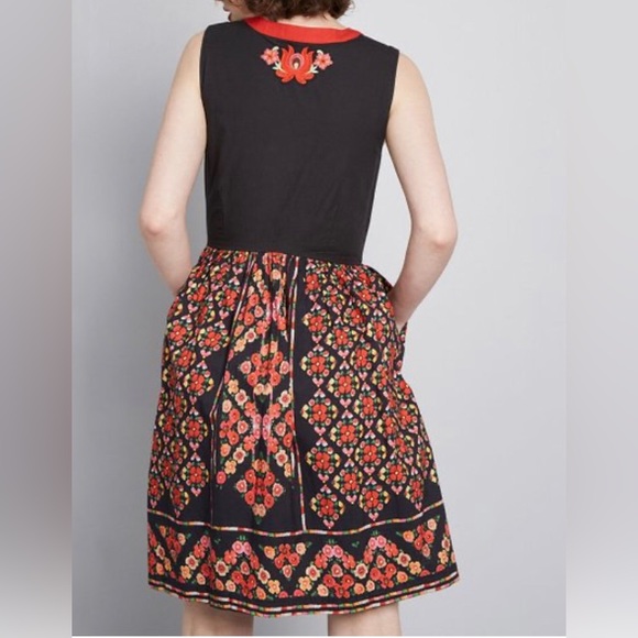 RARE find! Modcloth ‘A Conversation Masterpiece’ Dress in Red - Picture 2 of 6